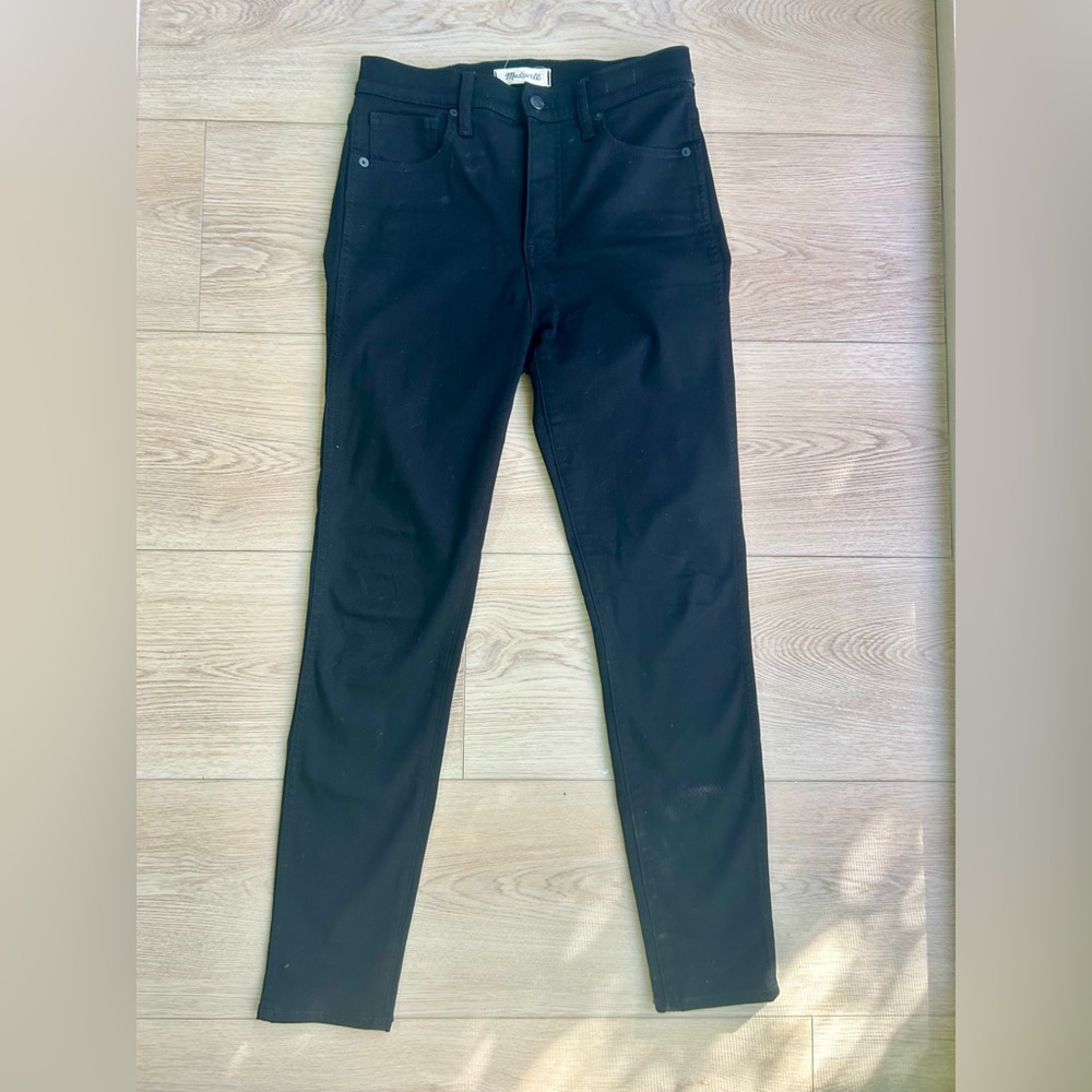 Madewell 10" High-Rise Skinny Jeans in Carbondale (Black) Wash (27) - Picture 3 of 6